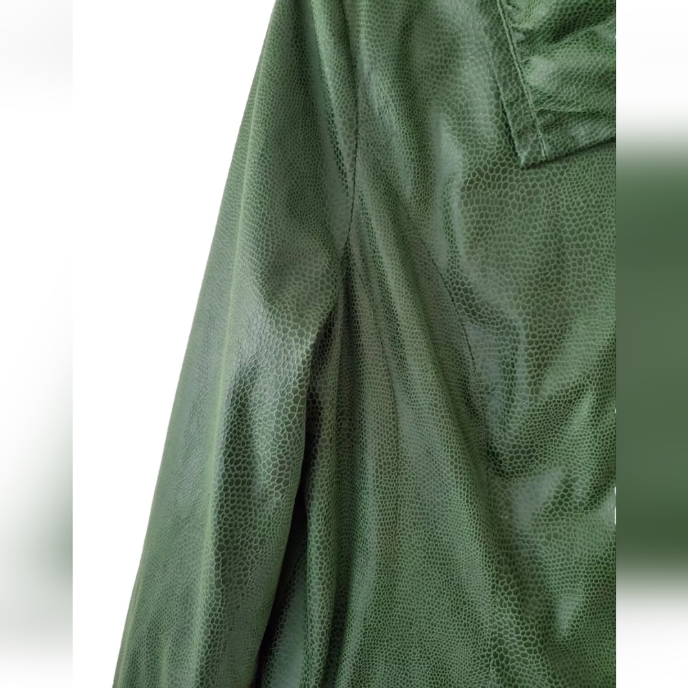 JM Collection Jacket Womens SZ 12 (Large) Green Faux Snakeskin Lightweight Zip - Picture 9 of 11